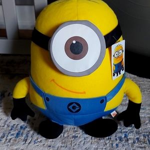 NWT Despicable Me Minion Plushie